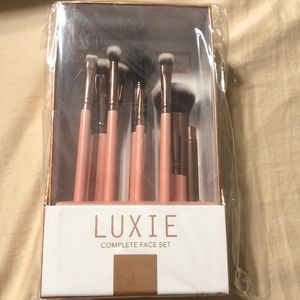 Full set of makeup brushes